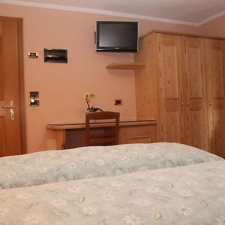 Albergo Caravasc ليفينو المظهر الخارجي الصورة