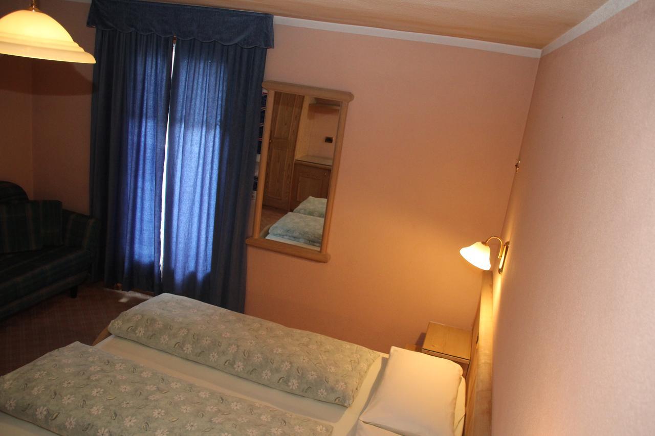 Albergo Caravasc ليفينو المظهر الخارجي الصورة