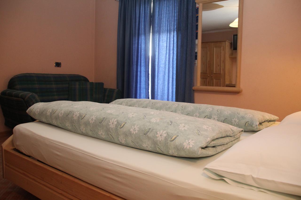 Albergo Caravasc ليفينو المظهر الخارجي الصورة