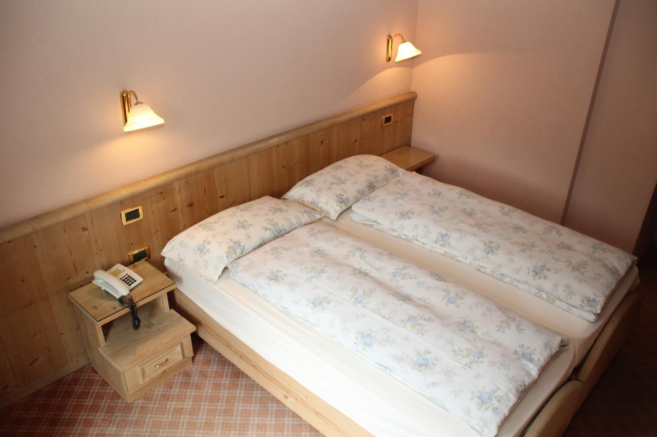 Albergo Caravasc ليفينو المظهر الخارجي الصورة